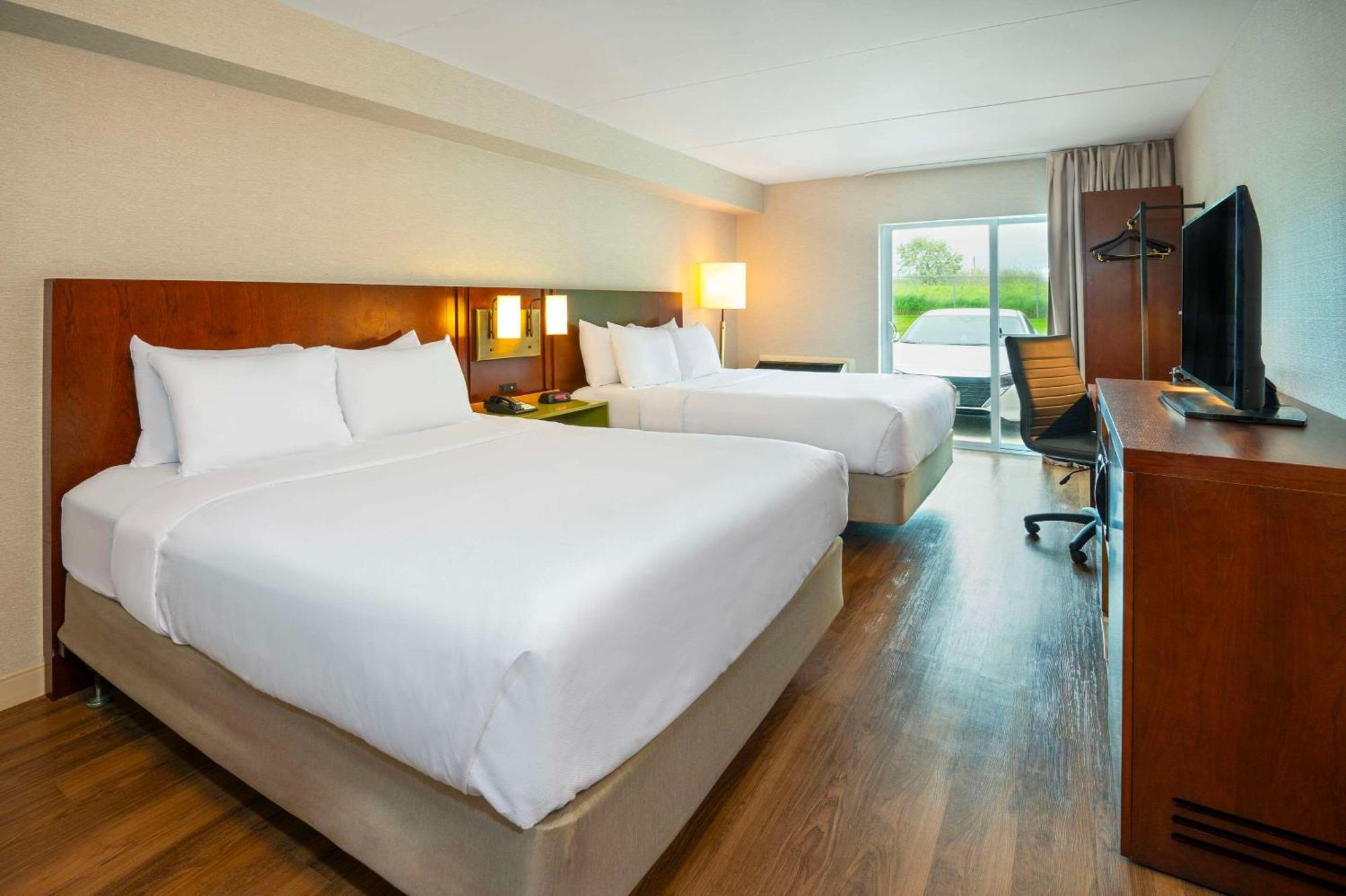Comfort Inn Newmarket Buitenkant foto